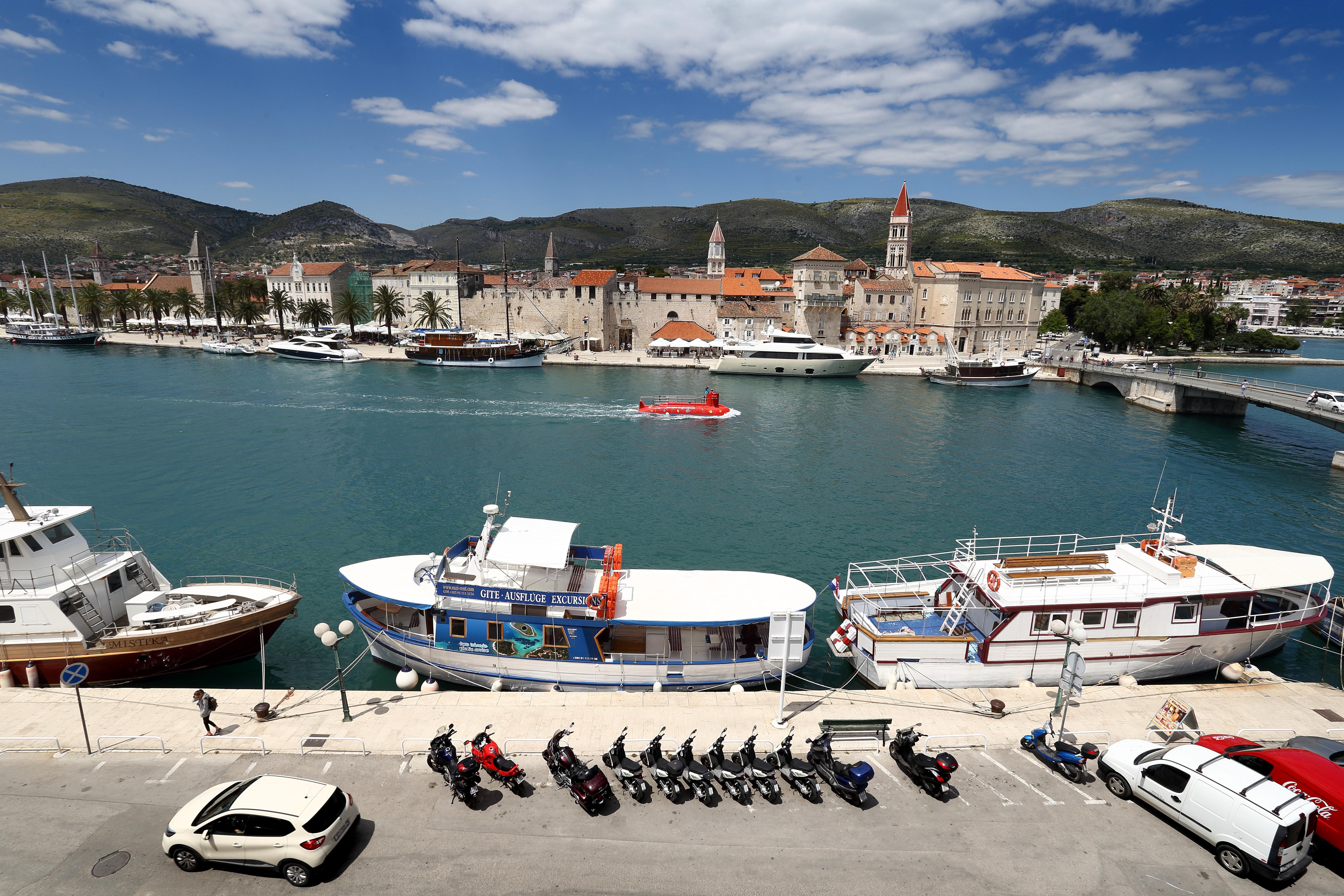 Hotel Vila Sikaa Trogir Bagian luar foto